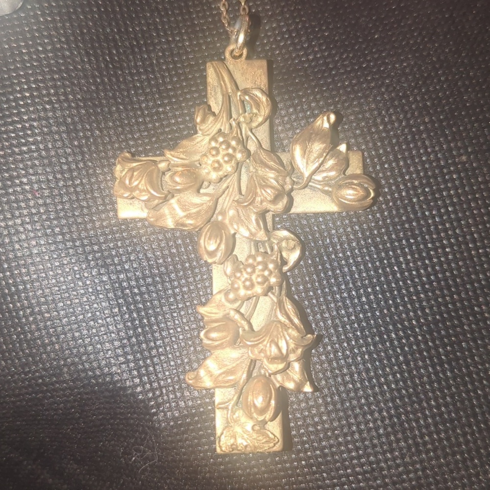 Vintage Grapevine Cross Pendant Necklace – Large 2.5” Religious Statement Piece